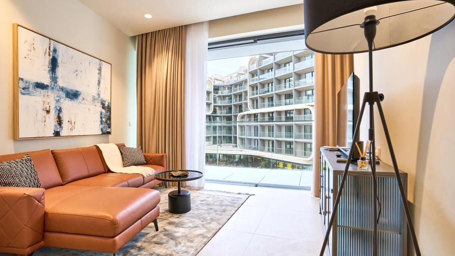 Cosy One-Bedroom Apartment In Mercury Tower By Zaha Hadid Saint Julian's