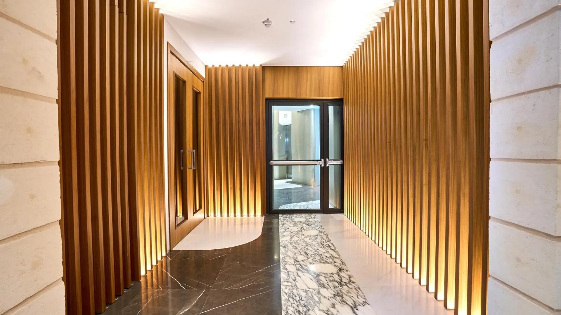 Cosy One-Bedroom Apartment In Mercury Tower By Zaha Hadid Saint Julian's