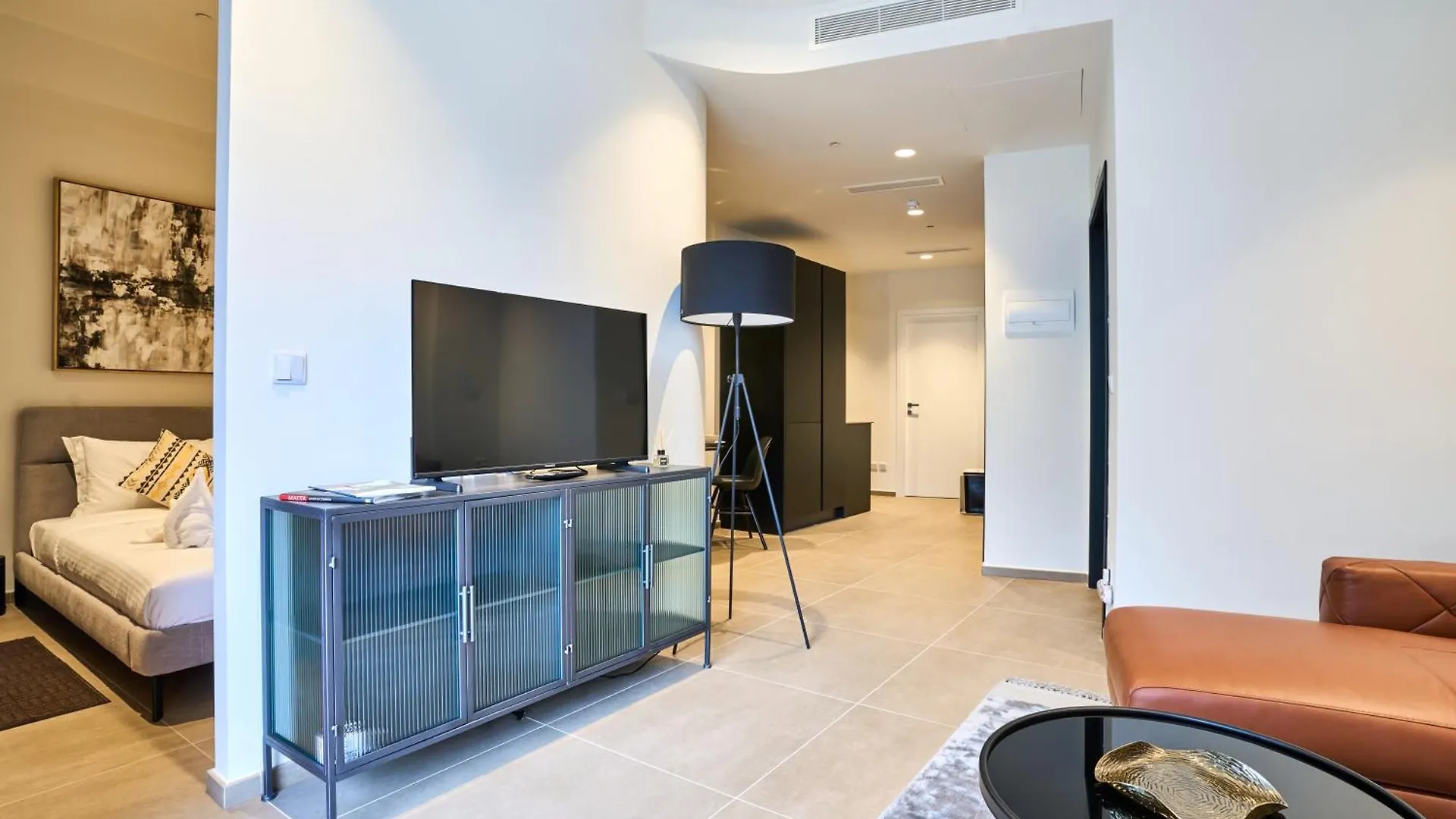 Cosy One-Bedroom Apartment In Mercury Tower By Zaha Hadid Saint Julian's Malta