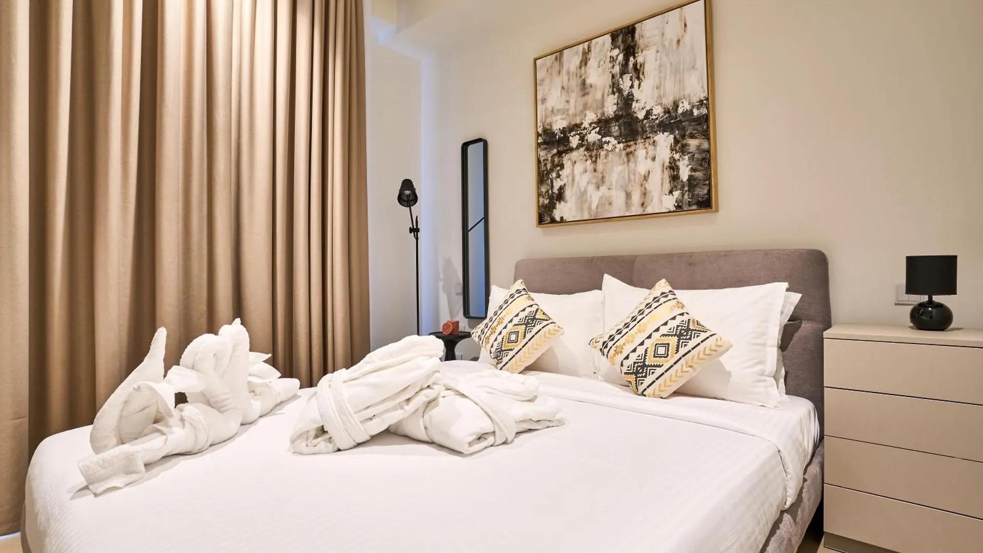 Cosy One-Bedroom Apartment In Mercury Tower By Zaha Hadid Saint Julian's Malta