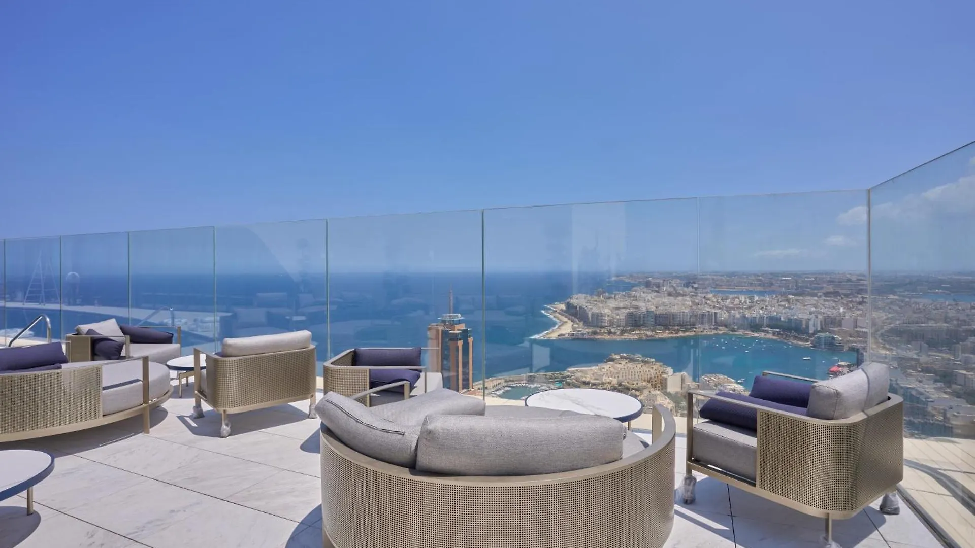 Cosy One-Bedroom Apartment In Mercury Tower By Zaha Hadid Saint Julian's 0*,  Malta